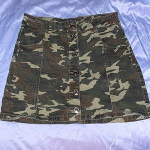 Almost Famous button up skirt